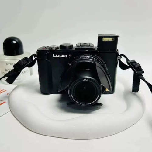 Panasonic lumix dmc lx7 - lx7, 1mp